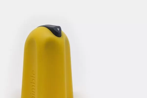 Nimble one-finger cutter blade