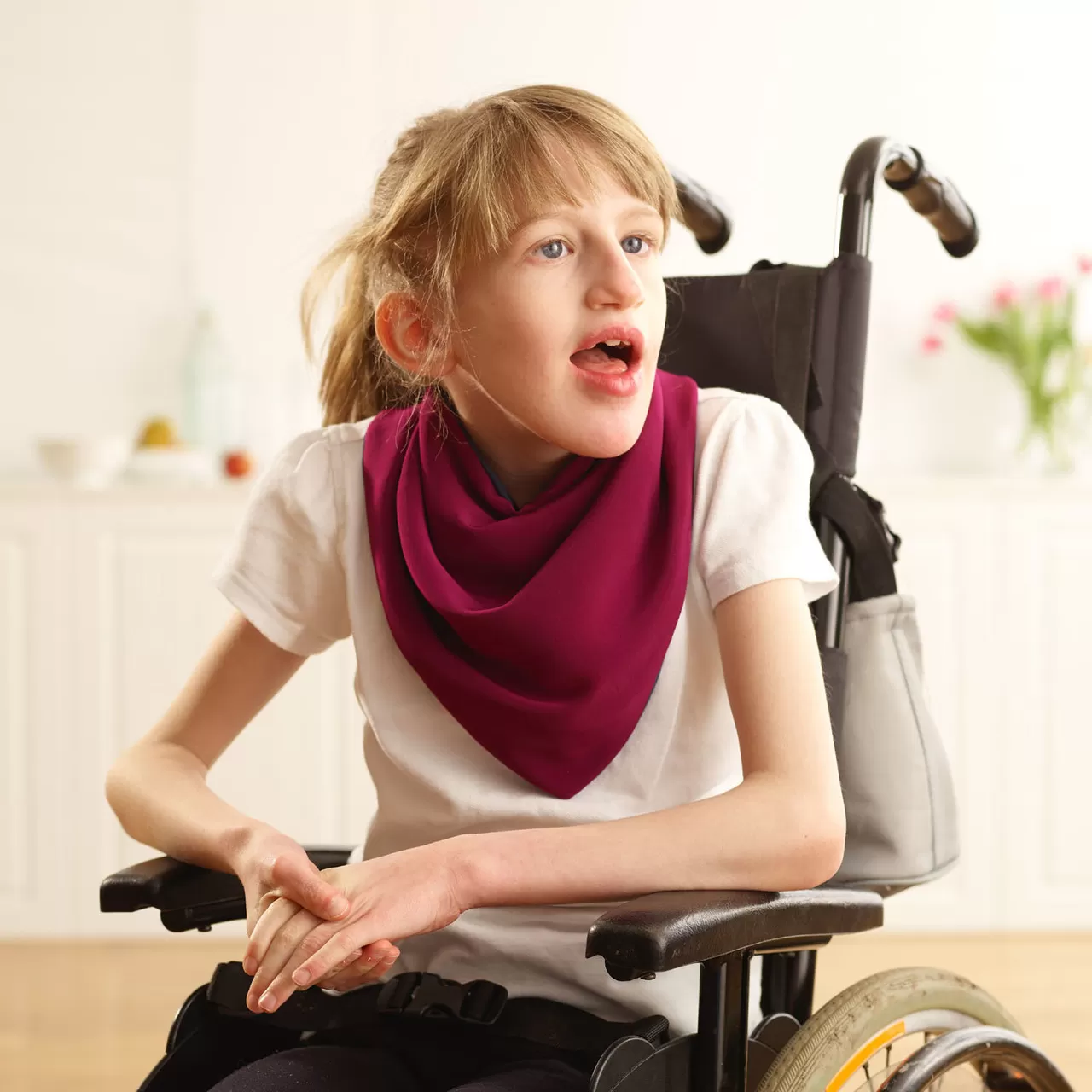 Stylish neckerchief adult bib - Image 7