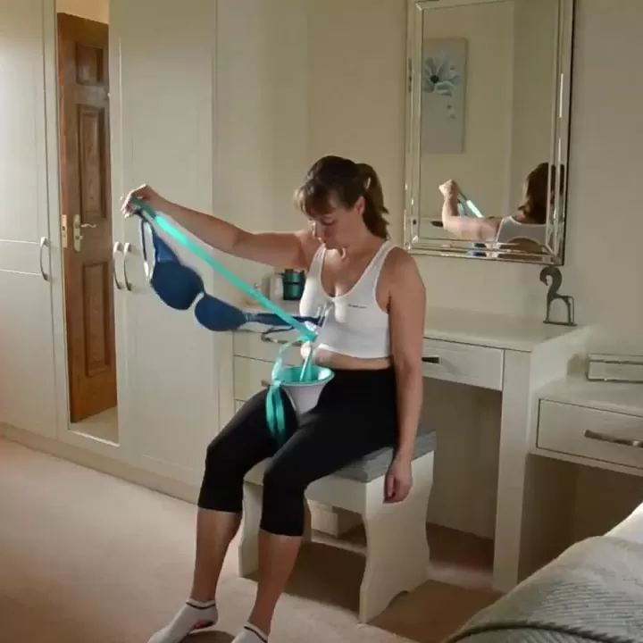 BraBuddy - one-handed bra fastening aid - Image 2