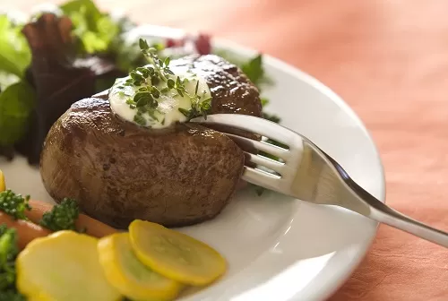 Knork knife and fork in one