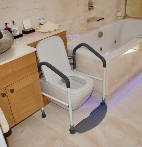 Buckingham Foldeasy - folding toilet frame - Image 2