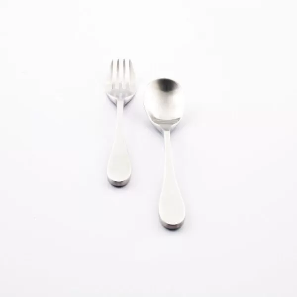 Picture showing the knork child fork and spoon vertical to a white background