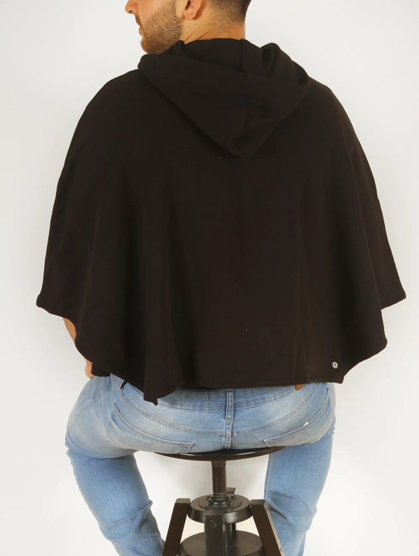 the rear of the l able unisex black. Wheelchair cape