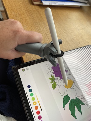 Holding a stylus with the Functionalhand