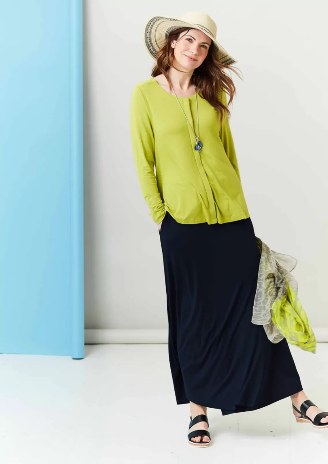 Women's Debbie a-line velcro fastening skirt maxi length - Navy - Image 5