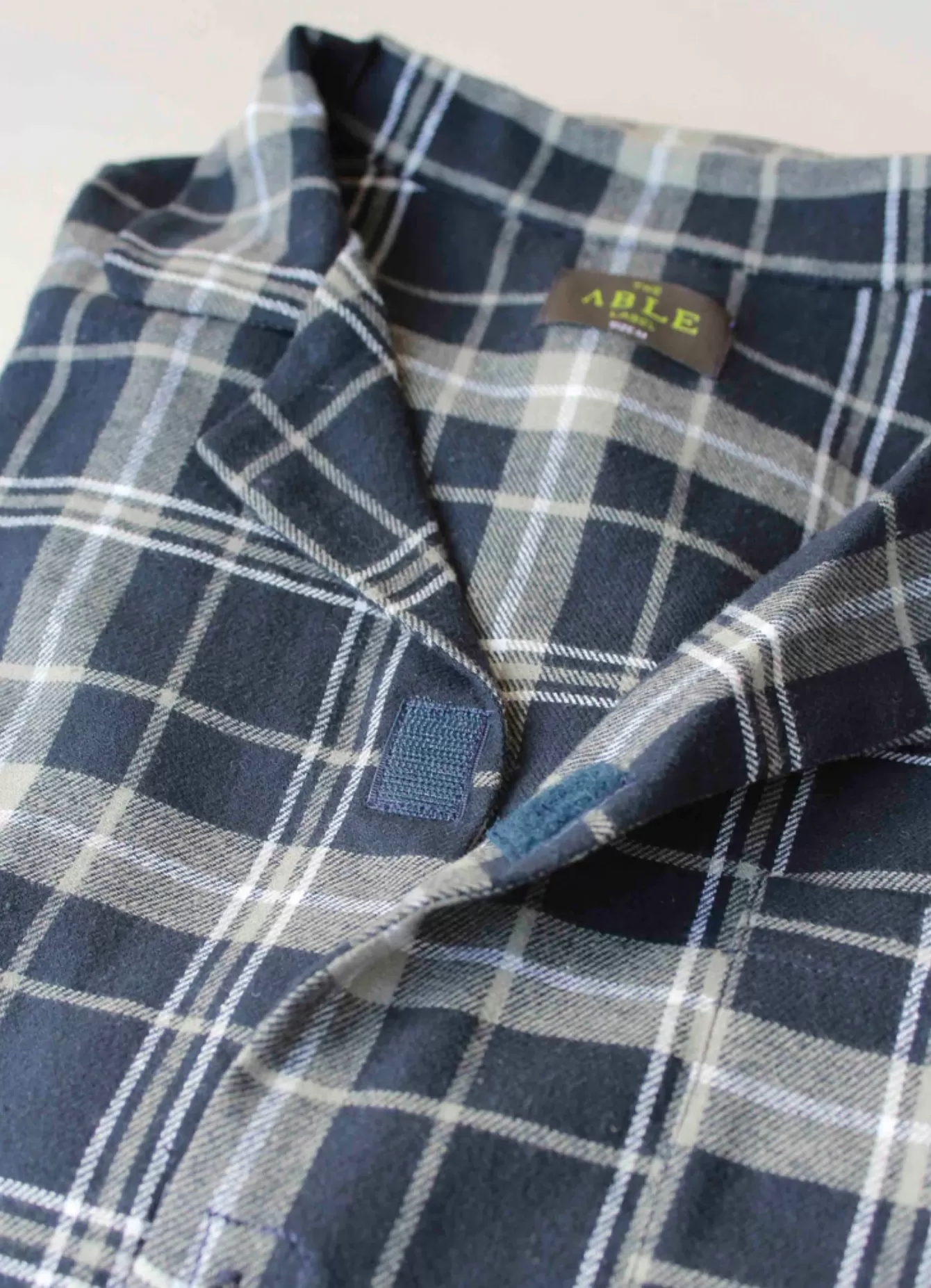 Men's John brushed pure cotton adaptive velcro nightshirt - Navy Check - Image 2