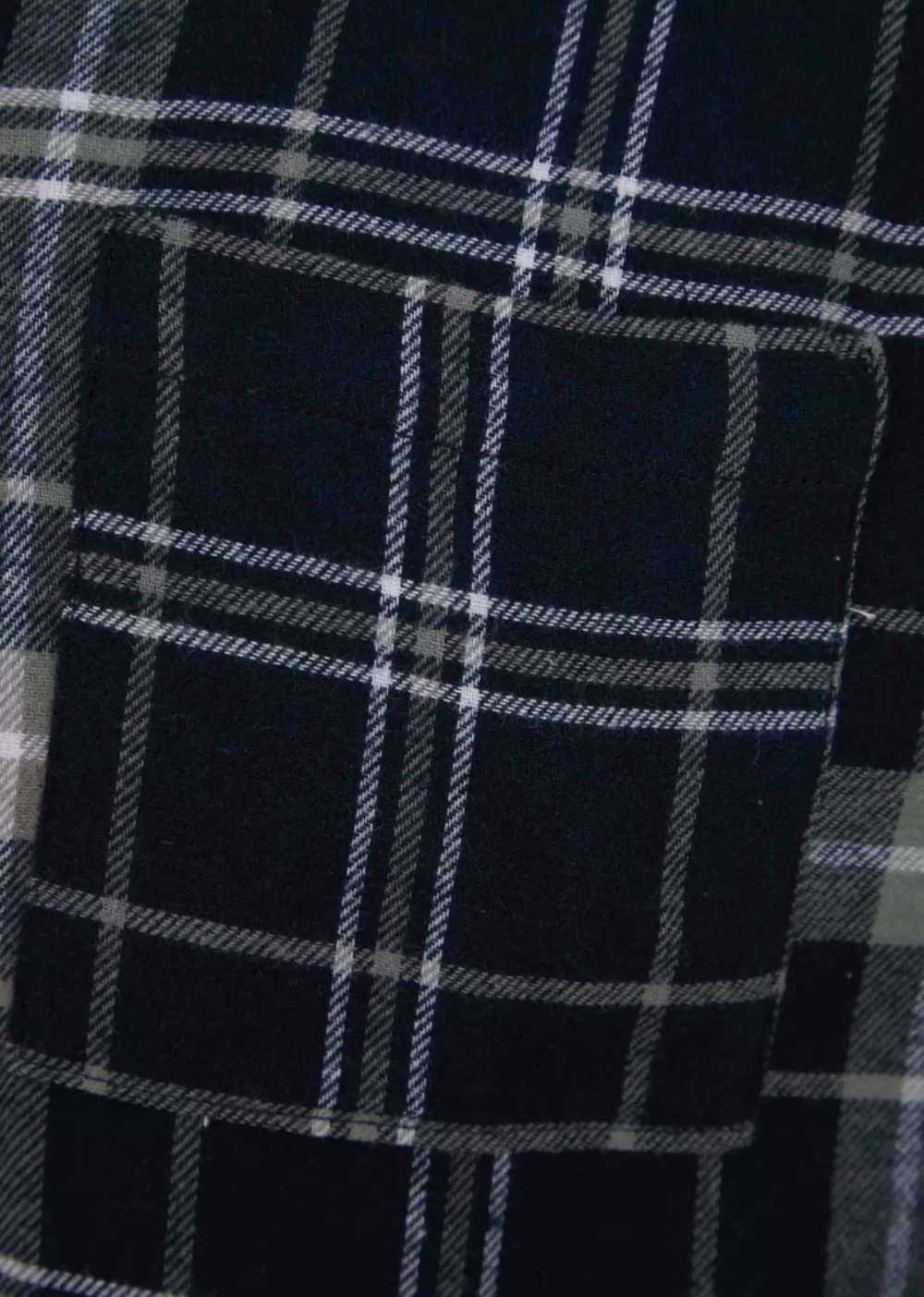 Men's John brushed pure cotton adaptive velcro nightshirt - Navy Check - Image 4