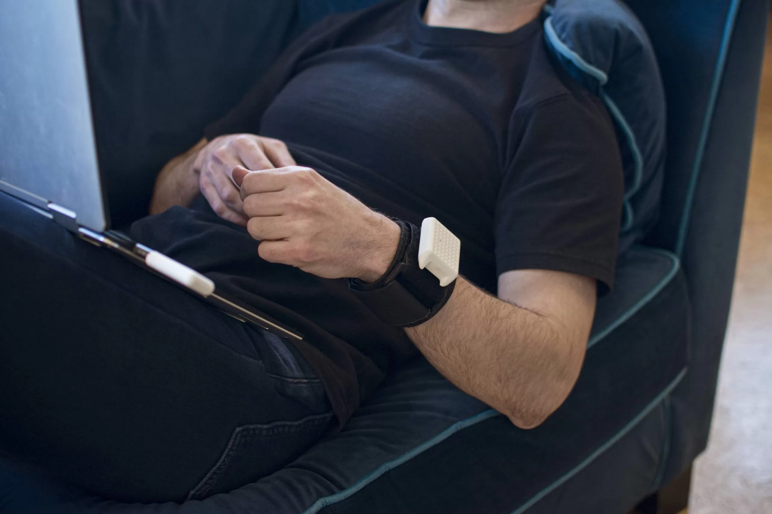 Feathertail - Ergonomic wireless wearable mouse - Image 4